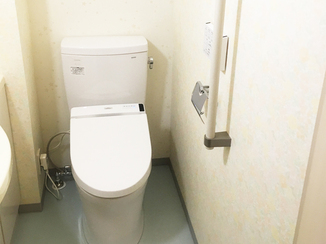 トイレリフォーム 壁紙の柄にこだわり雰囲気一新！お掃除がしやすいトイレ